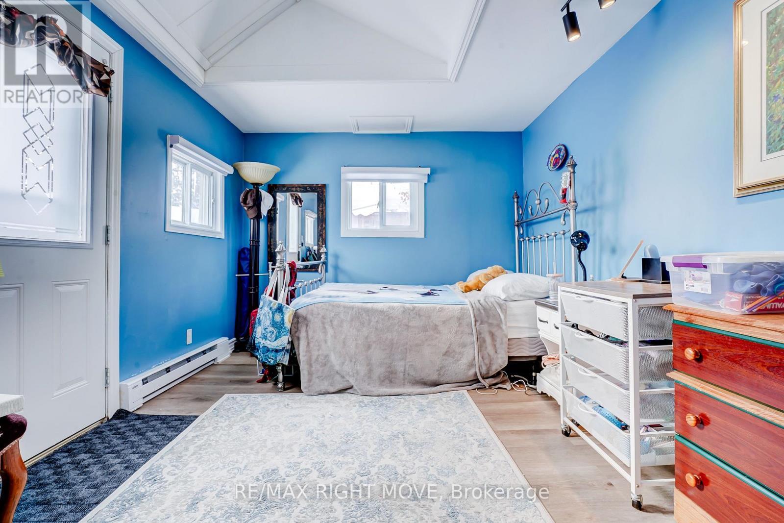 201 Canice Street, Orillia, ON - Indoor Photo Showing Bedroom