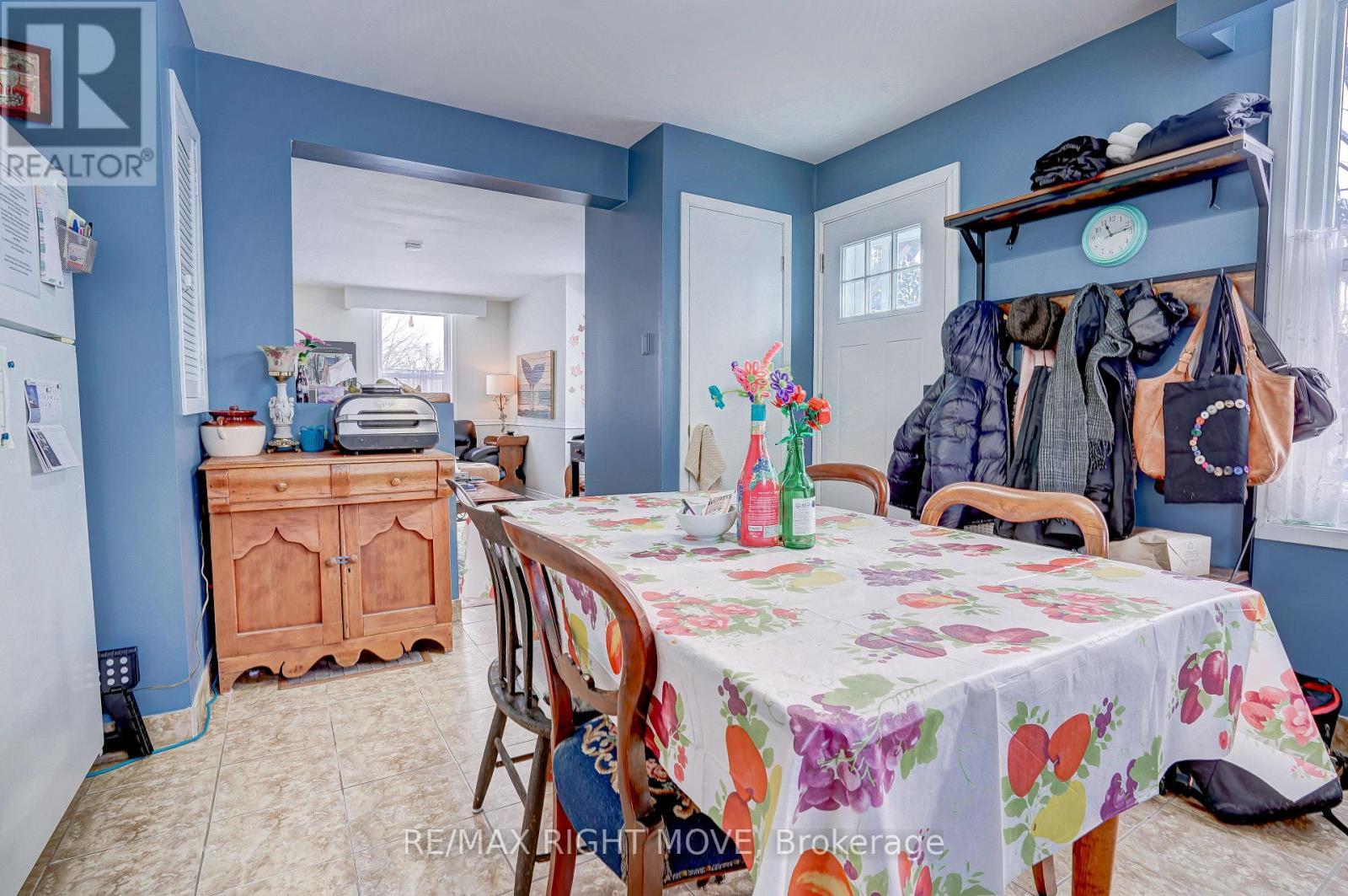 201 Canice Street, Orillia, ON - Indoor Photo Showing Dining Room
