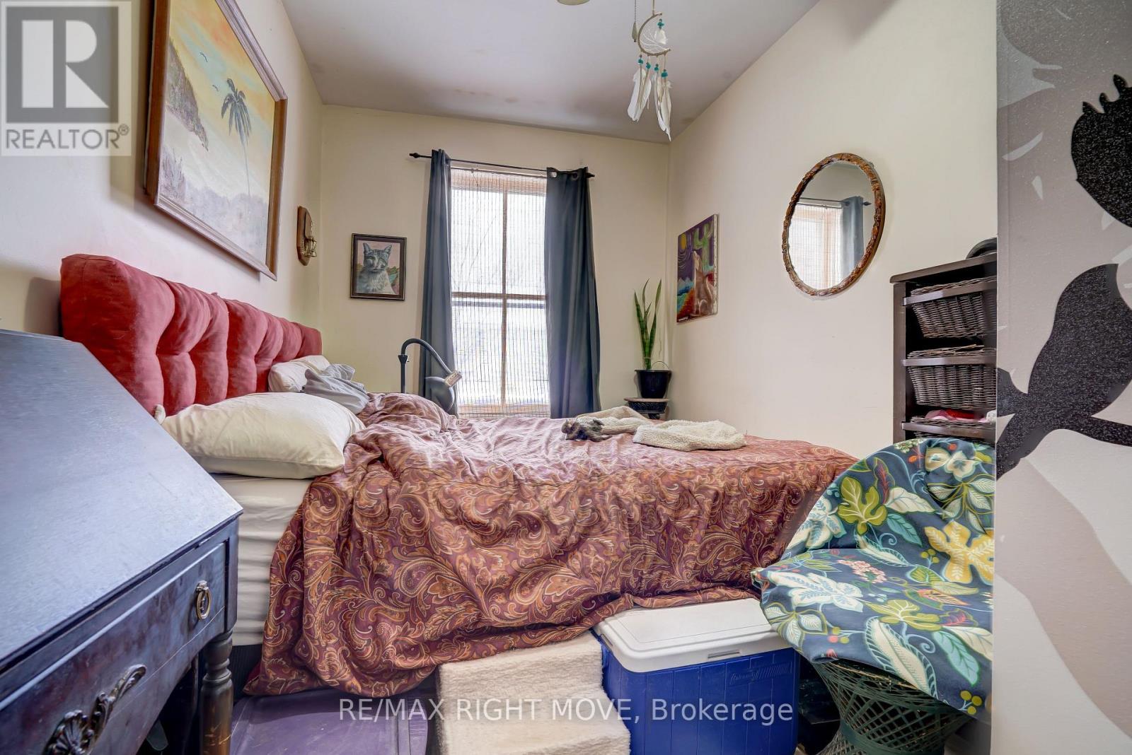 203 Canice Street, Orillia, ON - Indoor Photo Showing Bedroom