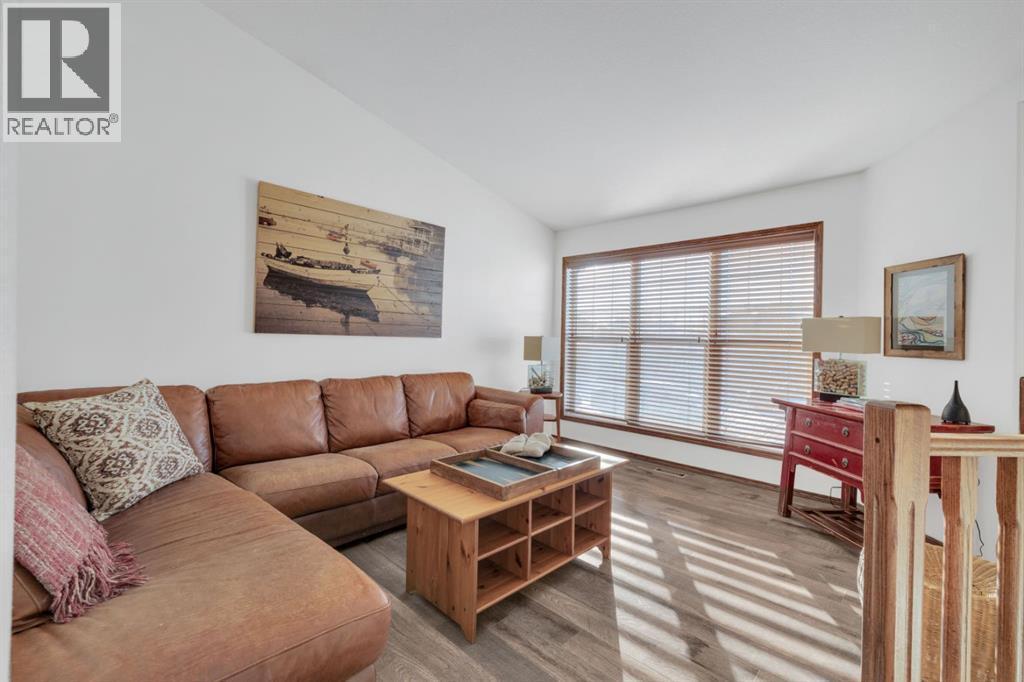 Bright Living Room - 10 Wilkinson Circle, Sylvan Lake, AB - Indoor Photo Showing Living Room
