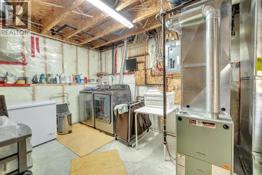 10 Wilkinson Circle, Sylvan Lake, AB - Indoor