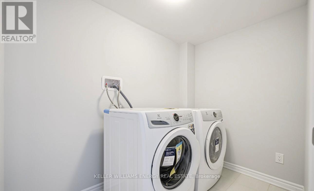 1210 Greentree Path, Oshawa (Kedron), ON - Indoor Photo Showing Laundry Room