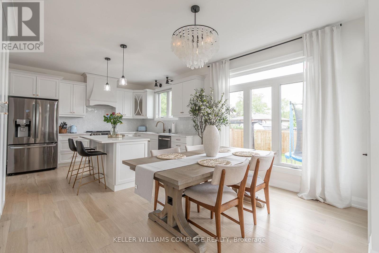 619 Brian Street, Fort Erie (Crescent Park), ON - Indoor Photo Showing Other Room