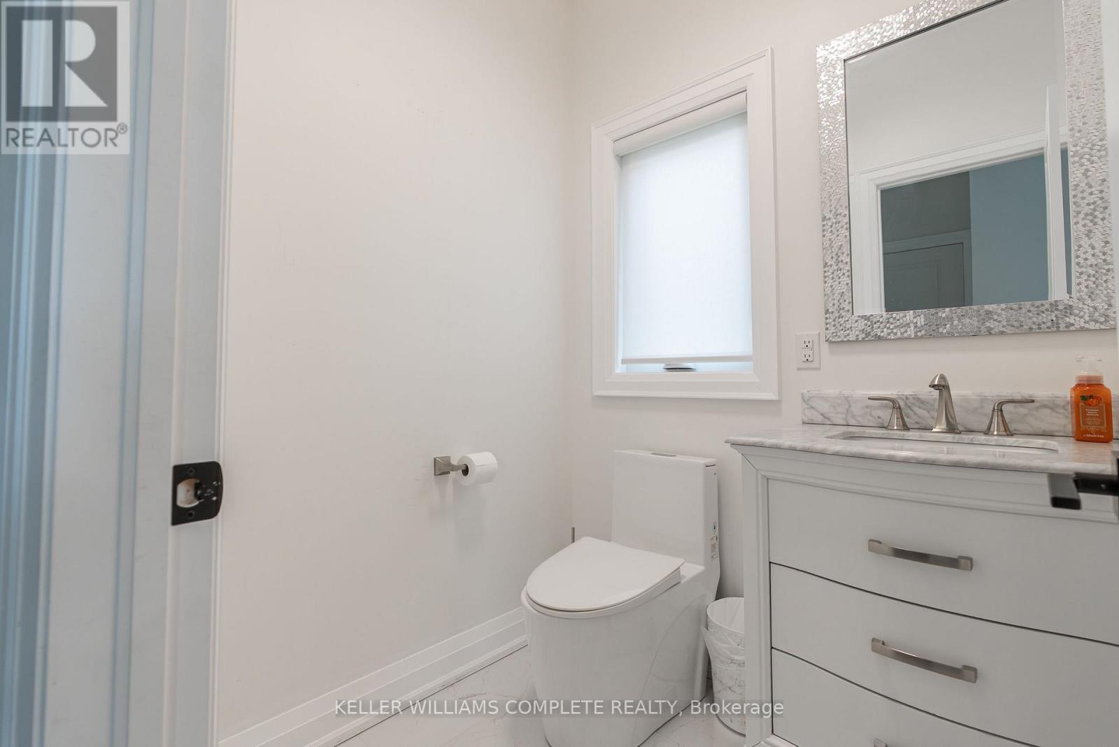 619 Brian Street, Fort Erie (Crescent Park), ON - Indoor Photo Showing Bathroom