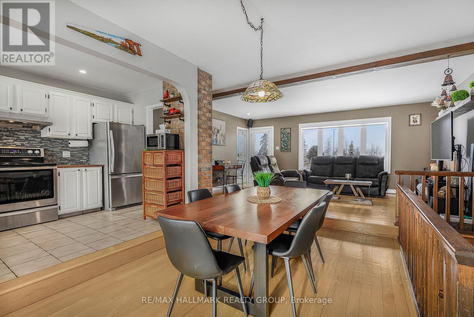 2431 Bay Road, Champlain, ON - Indoor