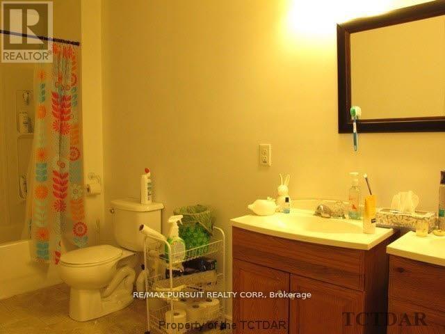 187 Lang Street, Cobalt, ON - Indoor Photo Showing Bathroom