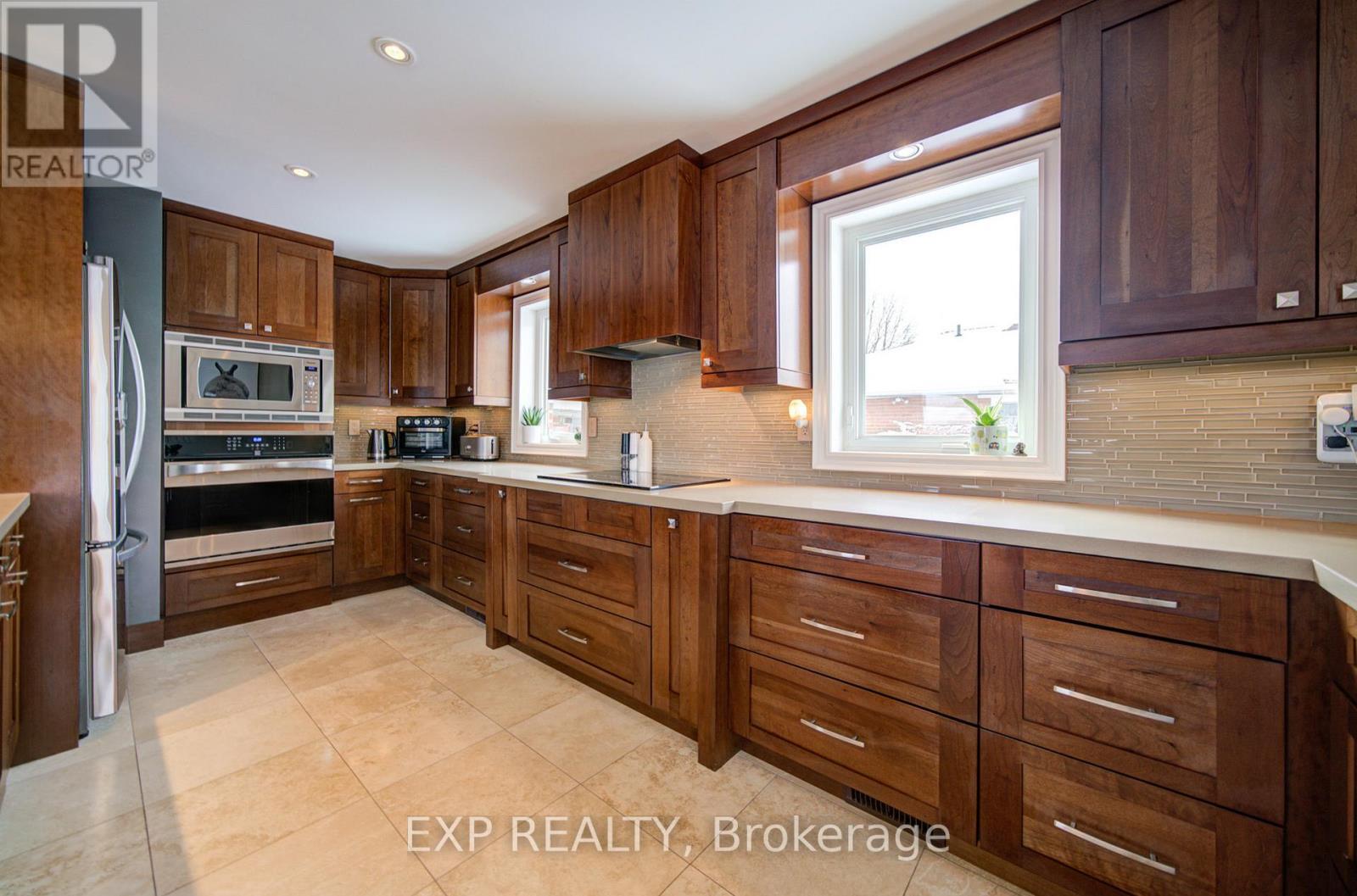 47 Brenda Crescent, Toronto, ON - Indoor Photo Showing Kitchen