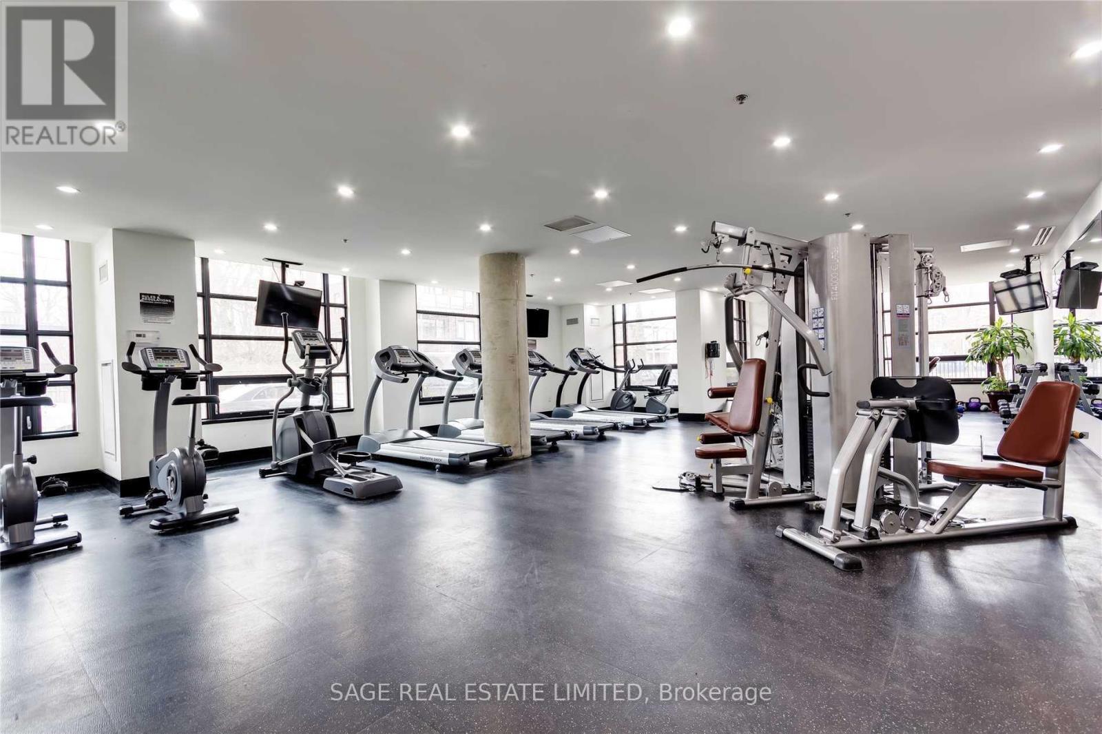 533 - 88 Colgate Avenue, Toronto, ON - Indoor Photo Showing Gym Room