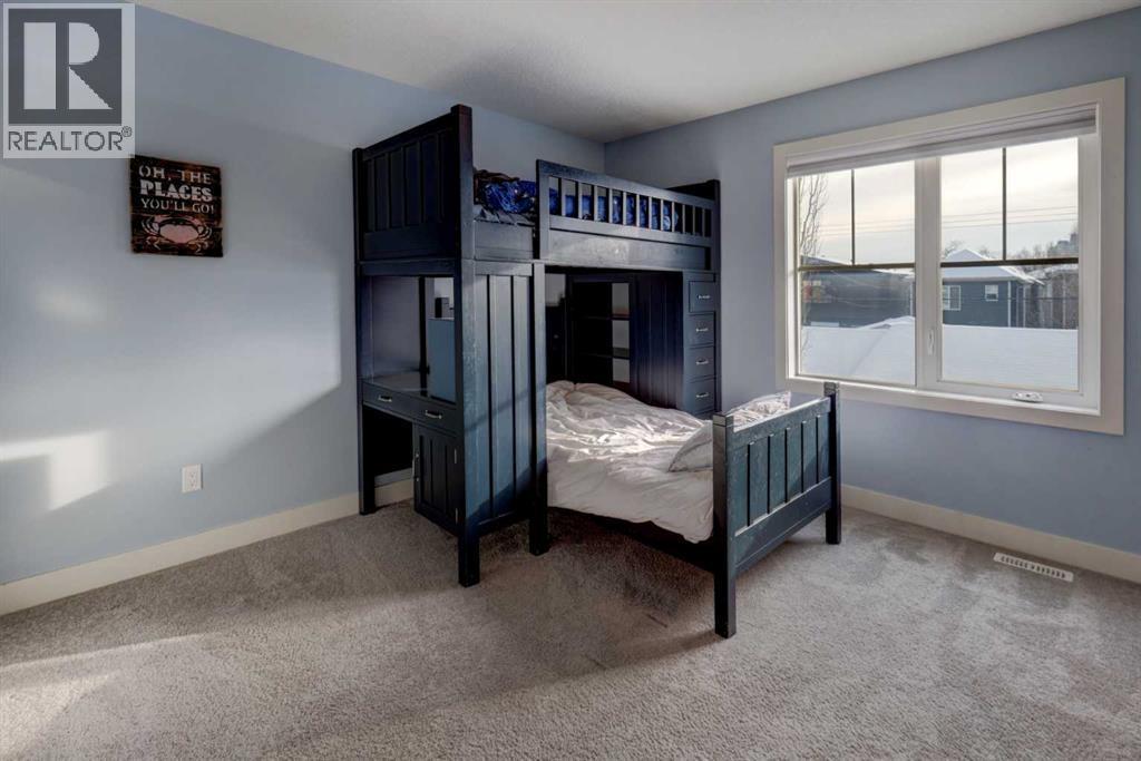 1721 20 Avenue Nw, Calgary, AB - Indoor Photo Showing Bedroom