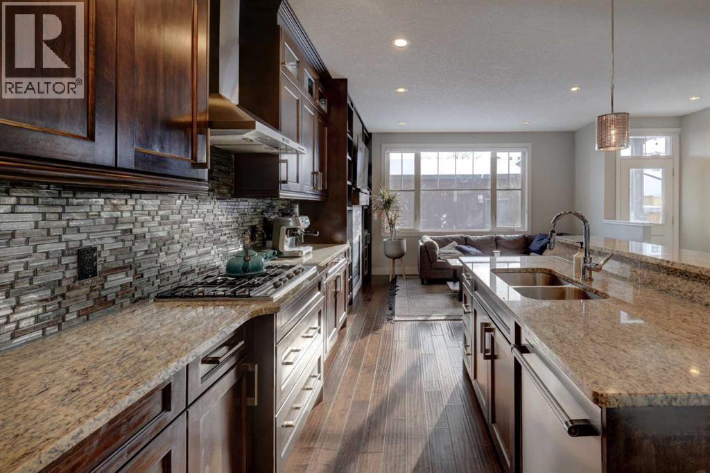 1721 20 Avenue Nw, Calgary, AB - Indoor Photo Showing Kitchen With Double Sink With Upgraded Kitchen