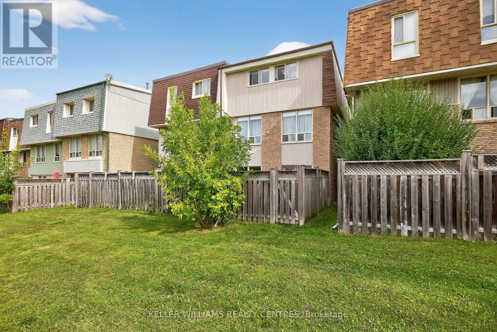 100 Poplar Crescent, Aurora, ON - Outdoor