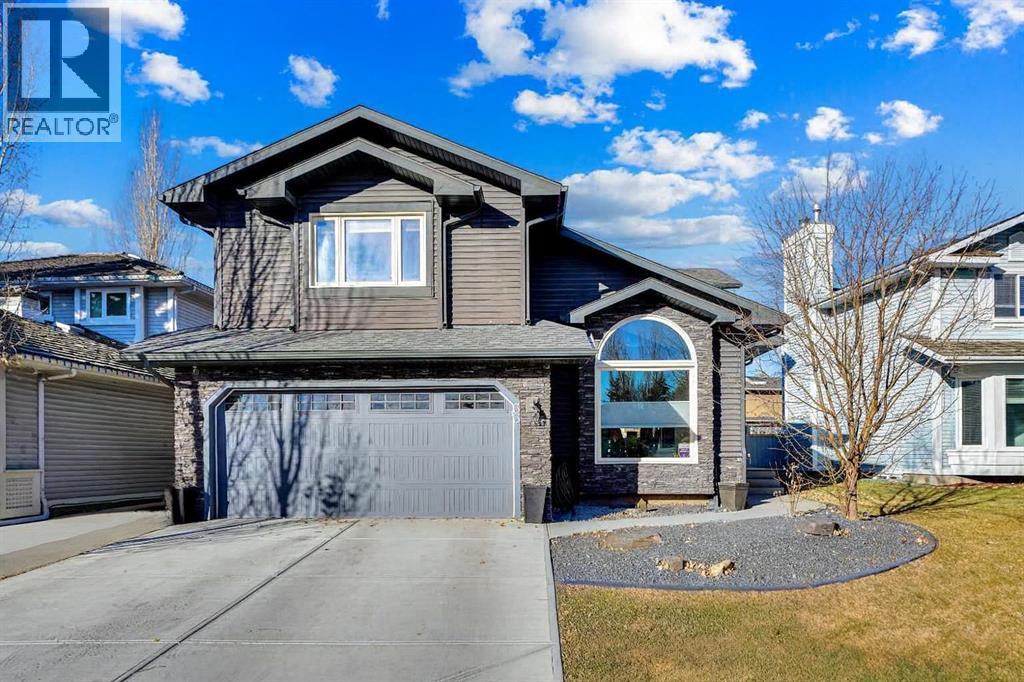 33 Douglasbank Rise Se, Calgary, AB - Outdoor