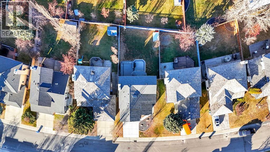 33 Douglasbank Rise Se, Calgary, AB - Outdoor