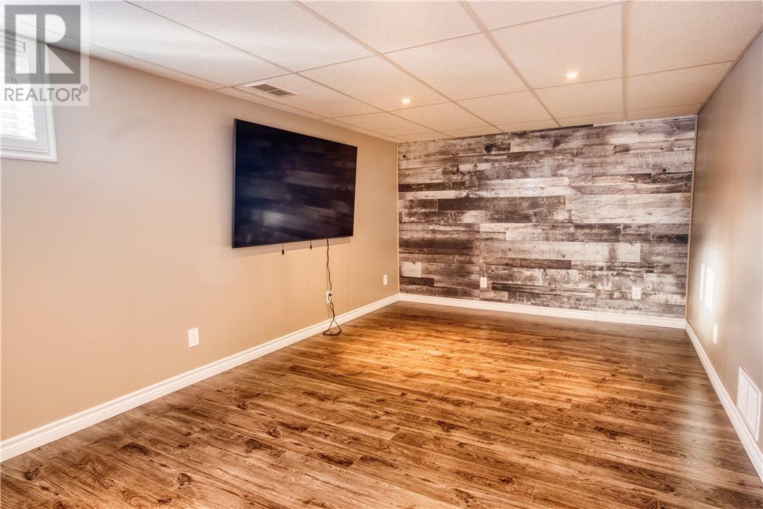 4394 Hamilton, Hanmer, ON - Indoor Photo Showing Other Room