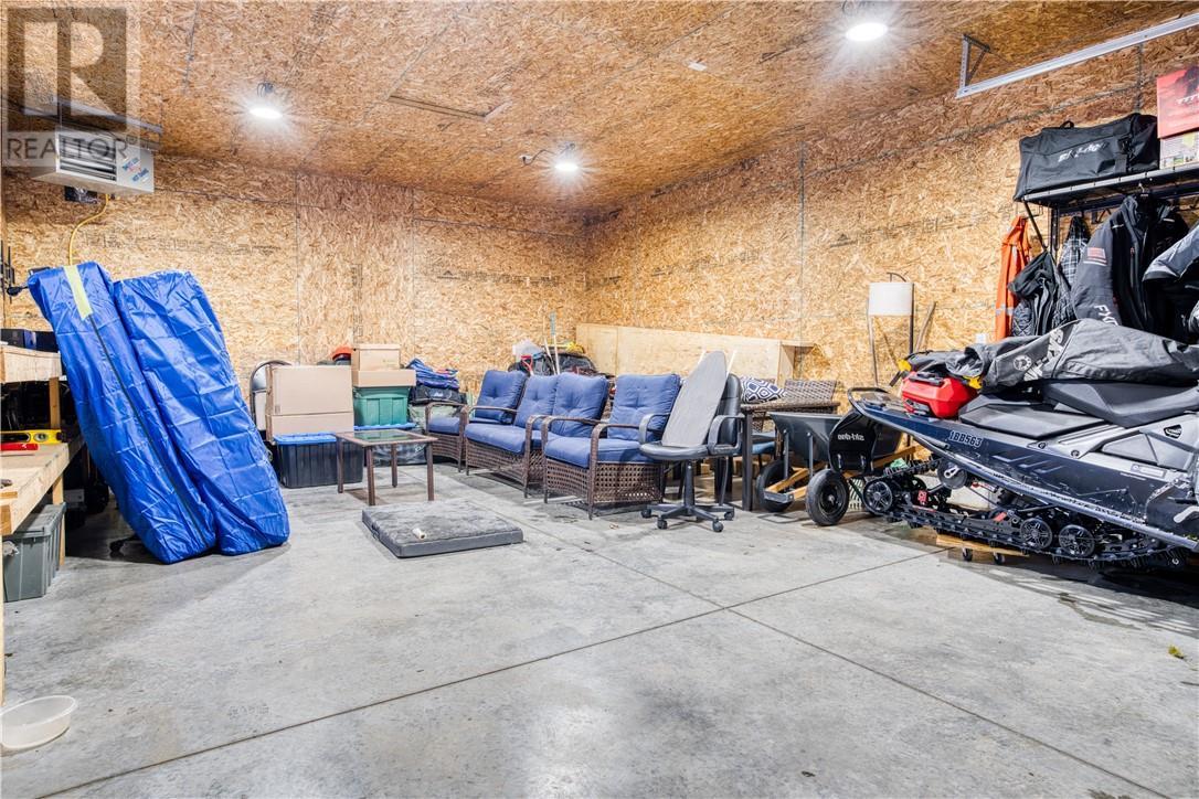 4394 Hamilton, Hanmer, ON - Indoor