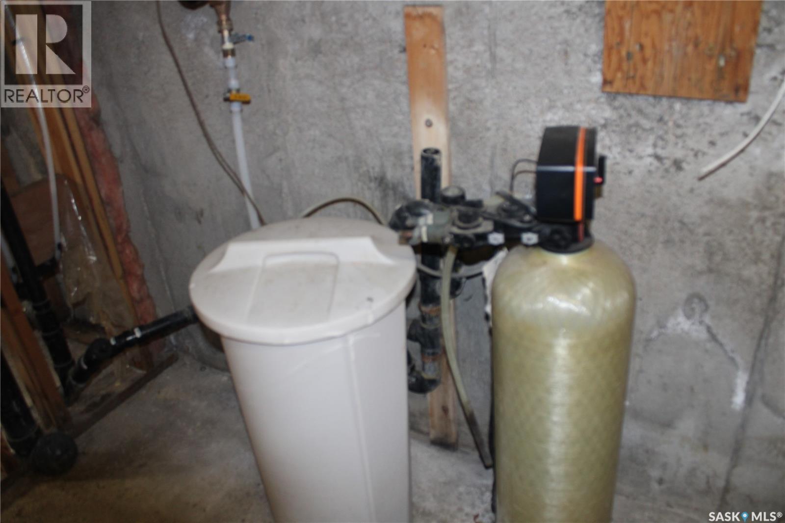 413 1St Street, Kipling, SK - Indoor Photo Showing Basement