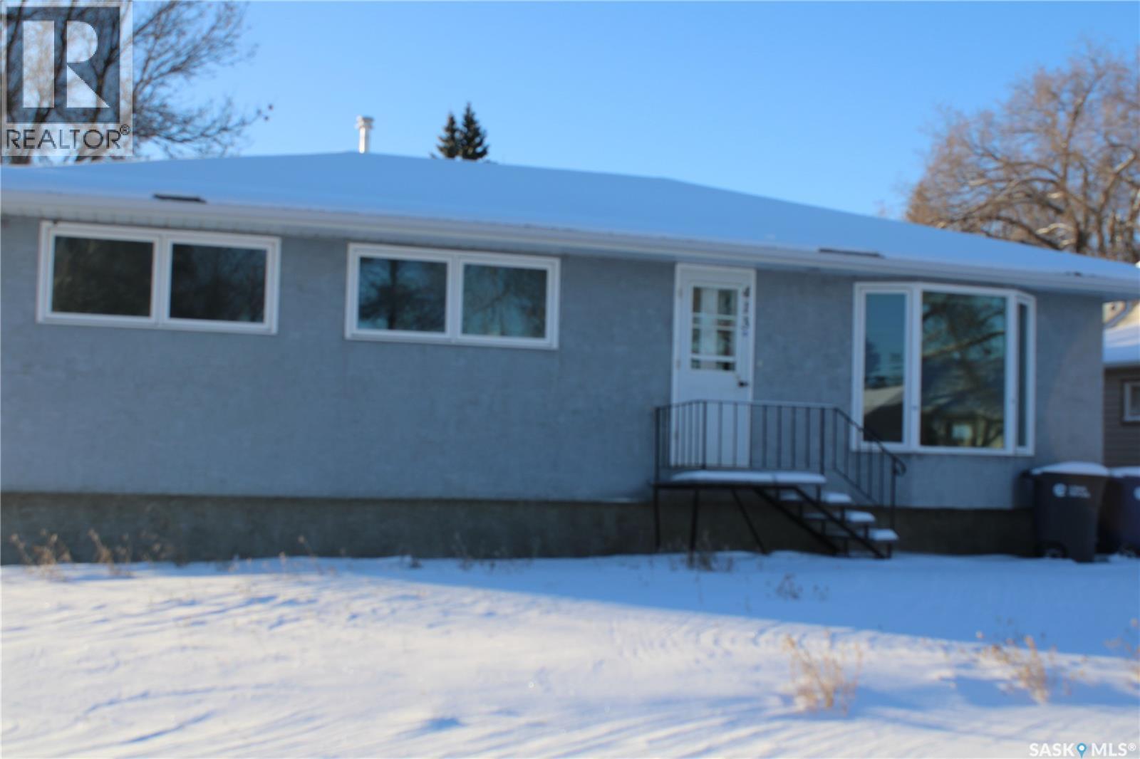413 1St Street, Kipling, SK - Outdoor