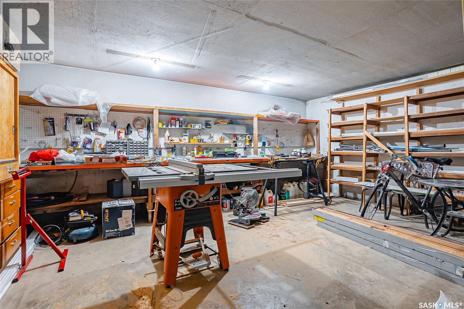 1726 Alexandra Avenue, Saskatoon, SK - Indoor Photo Showing Other Room