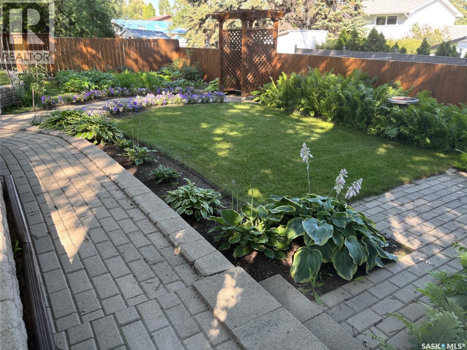 1726 Alexandra Avenue, Saskatoon, SK - Outdoor With Deck Patio Veranda