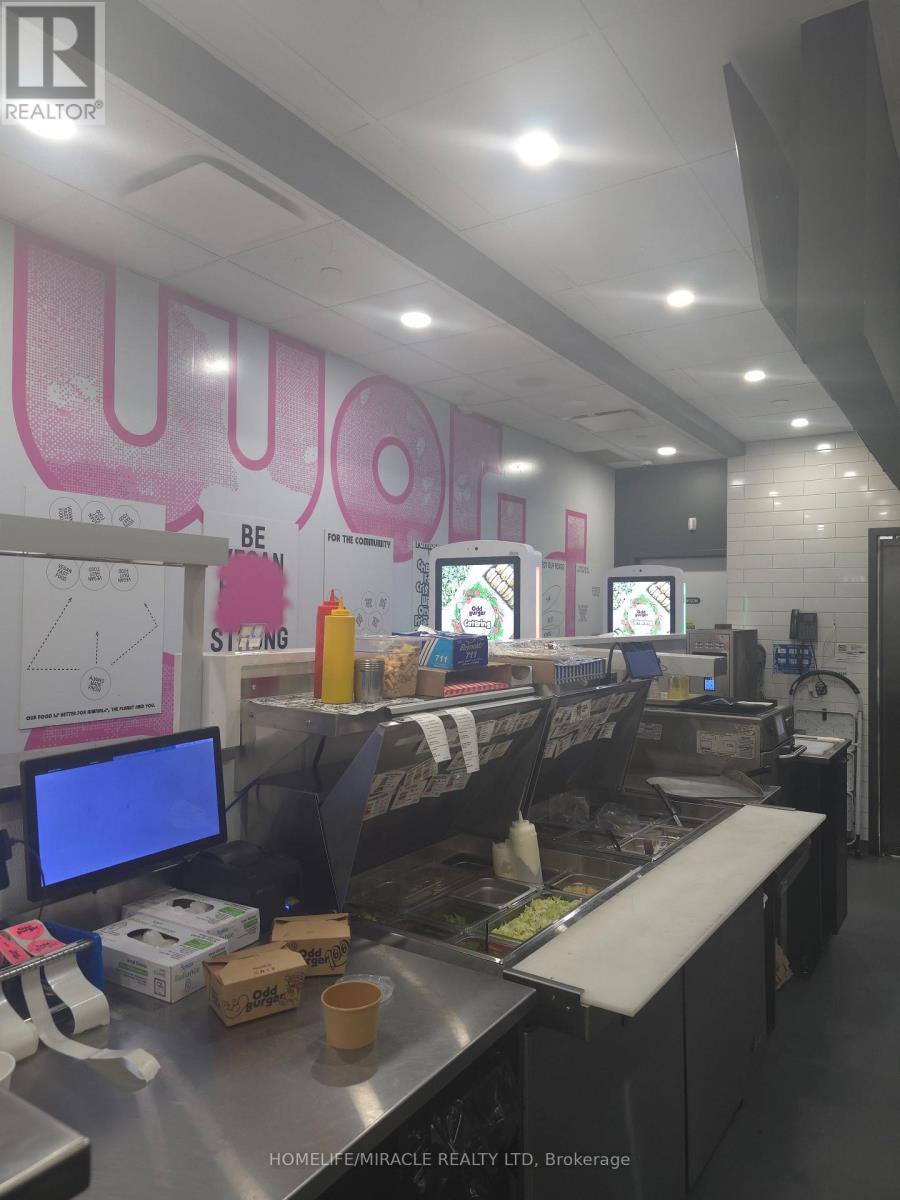 E2 - 150 Taunton Road W, Whitby, ON