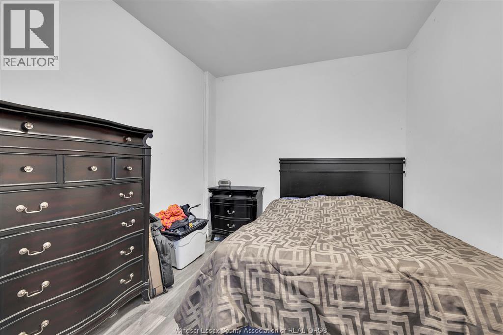 304 Langlois Avenue, Windsor, ON - Indoor Photo Showing Bedroom