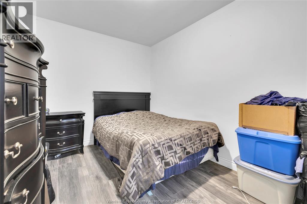 304 Langlois Avenue, Windsor, ON - Indoor Photo Showing Bedroom
