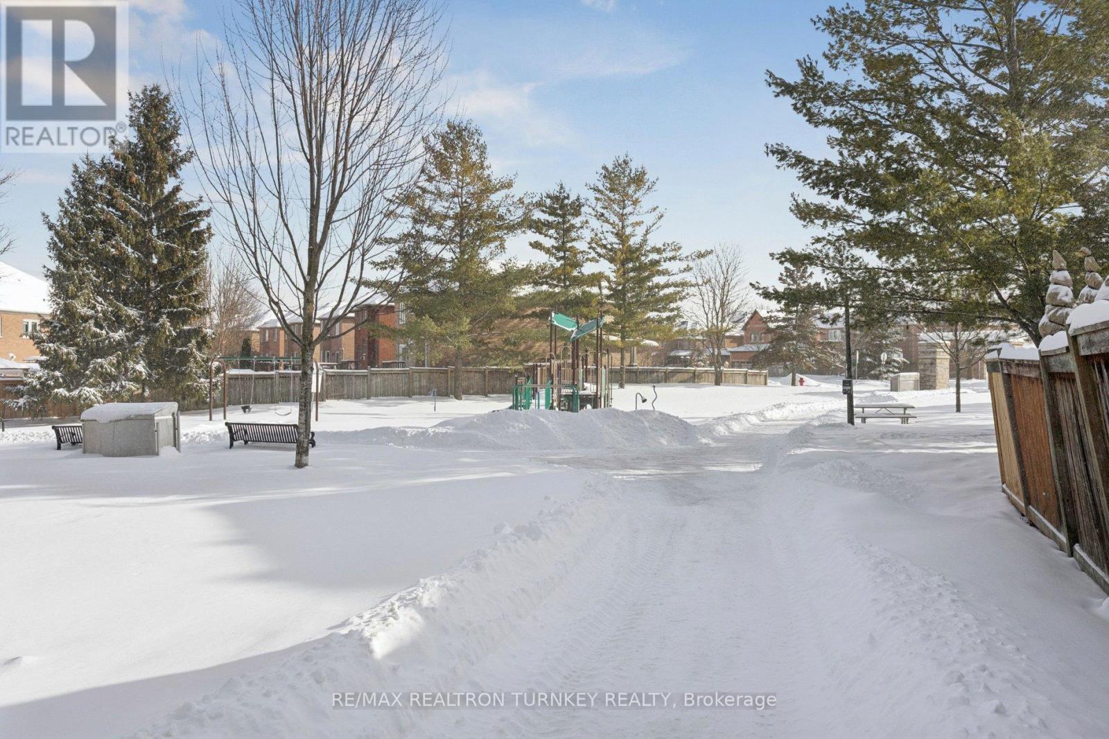 Steps to Playground at end of the court - 407 Seneca Court, Newmarket, ON - Outdoor