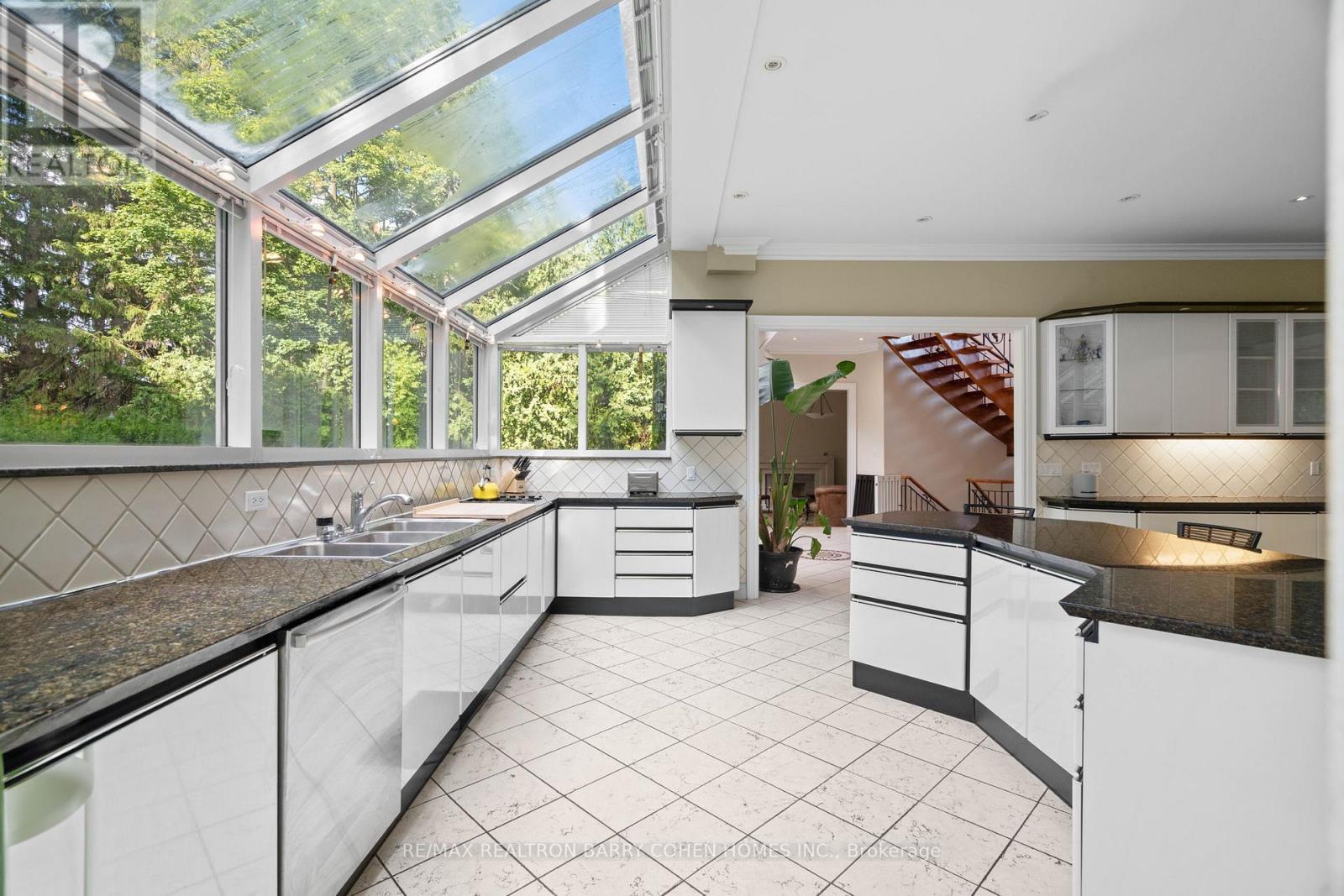 78 Elgin Street, Markham, ON - Indoor Photo Showing Kitchen With Double Sink