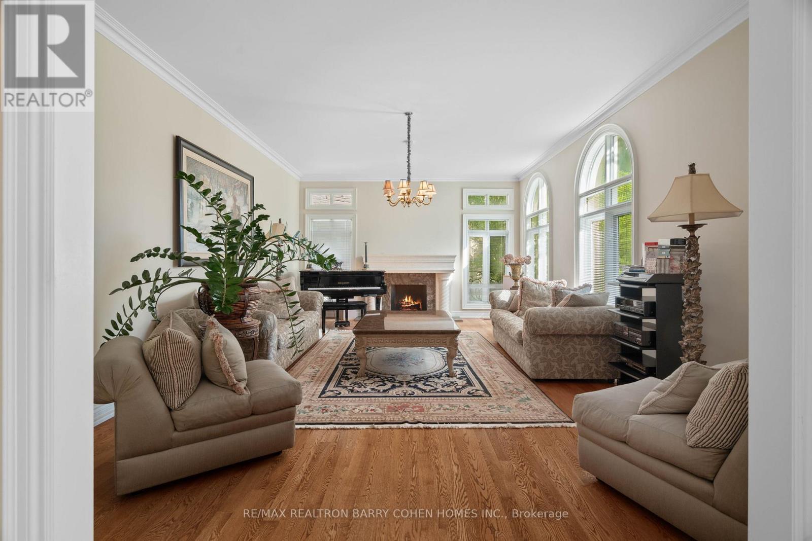78 Elgin Street, Markham, ON - Indoor Photo Showing Living Room