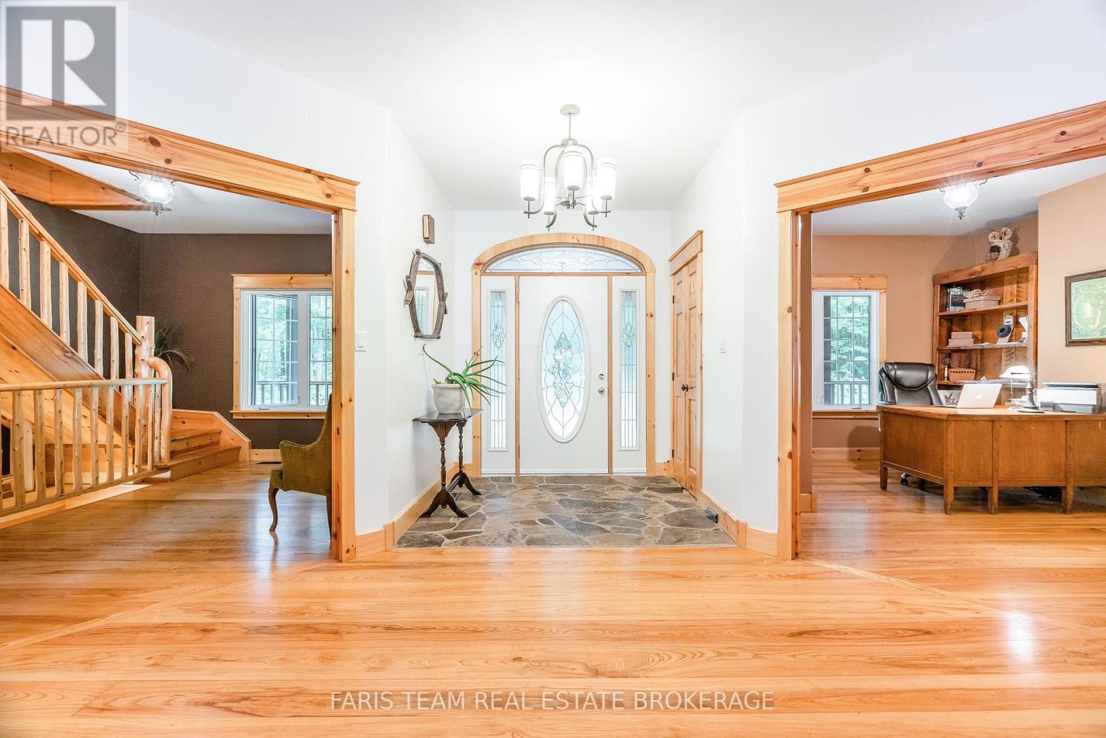 697 Lafontaine Road E, Tiny, ON - Indoor Photo Showing Other Room