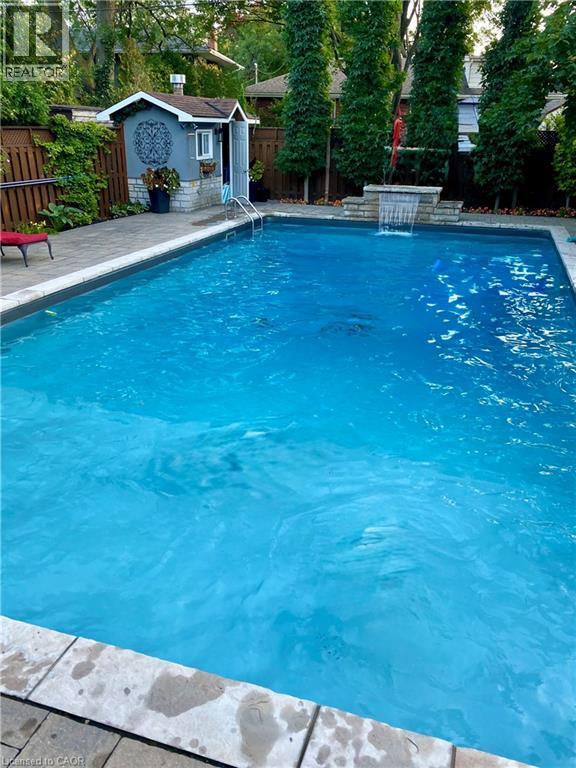 29 Woodside Drive, Hamilton, ON - Outdoor With In Ground Pool With Backyard