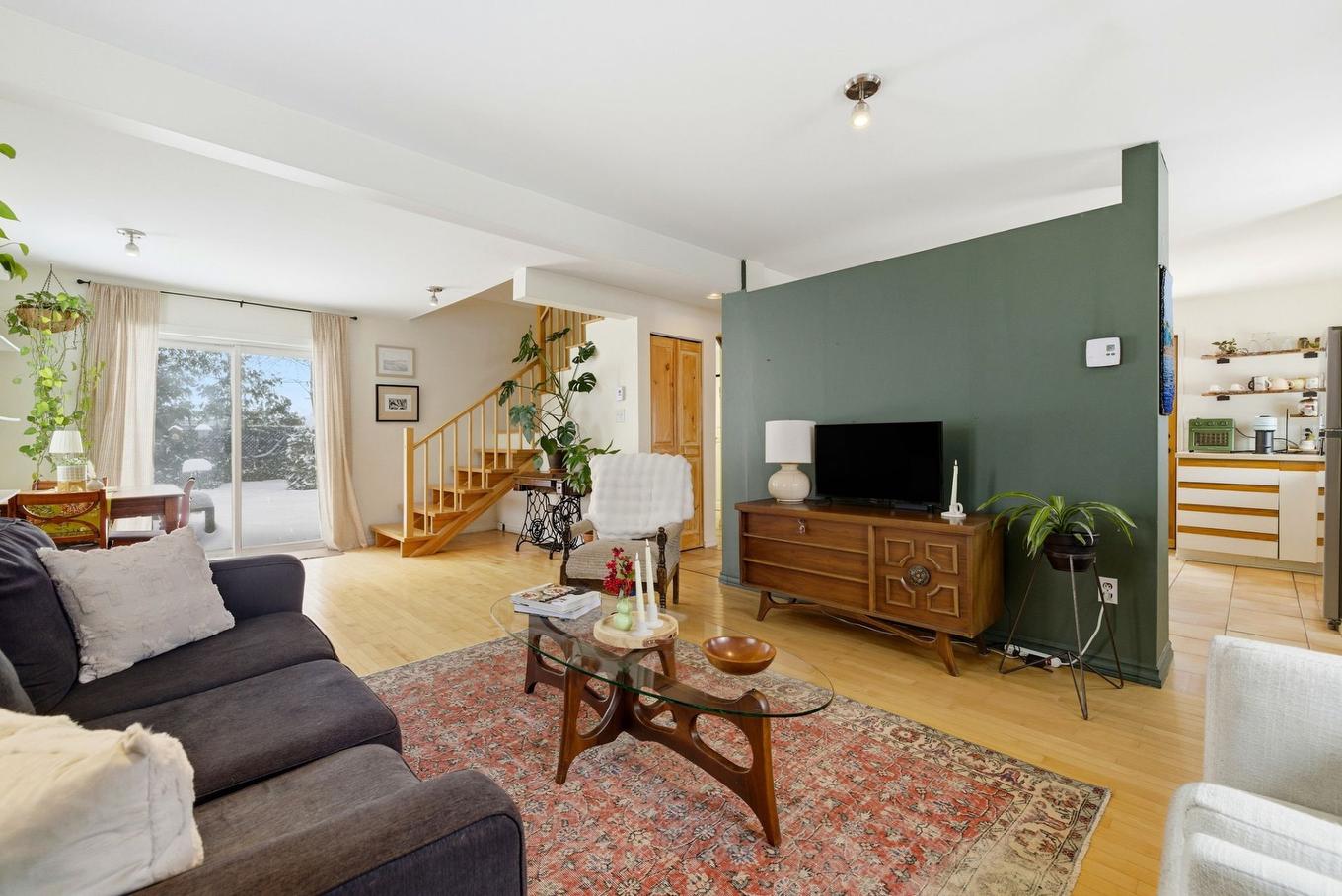 Living room - 187 Rue Brodeur, Gatineau (Hull), QC - Indoor Photo Showing Living Room