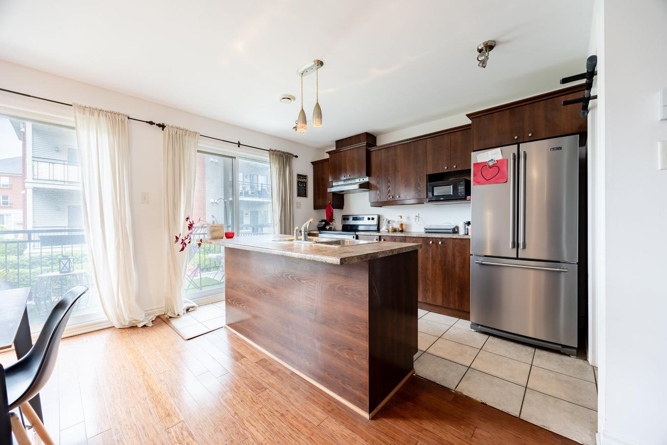 Cuisine - 3-4595 Ch. Des Prairies, Brossard, QC - Indoor Photo Showing Kitchen