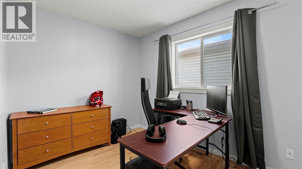 158 Covemeadow Road Ne, Calgary, AB - Indoor Photo Showing Office