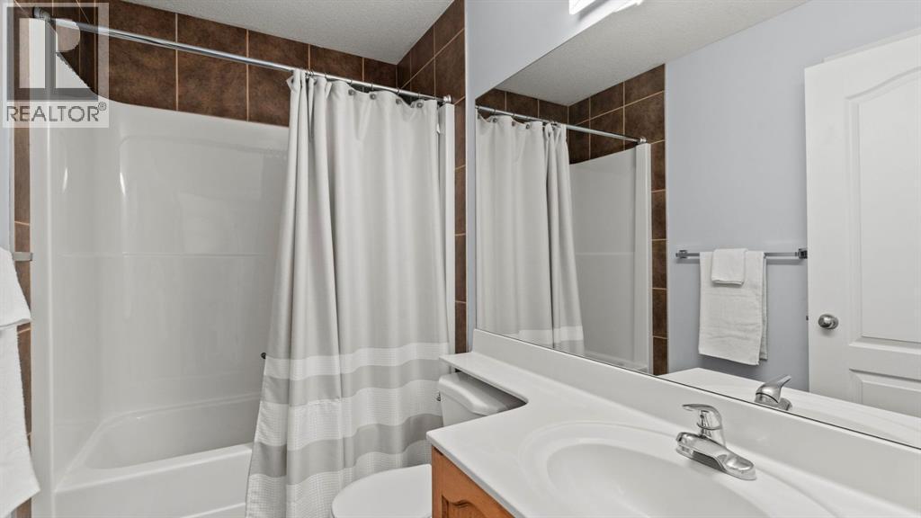 158 Covemeadow Road Ne, Calgary, AB - Indoor Photo Showing Bathroom