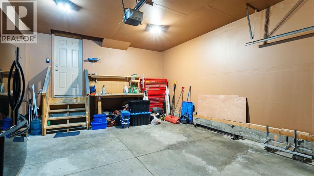 158 Covemeadow Road Ne, Calgary, AB - Indoor Photo Showing Garage