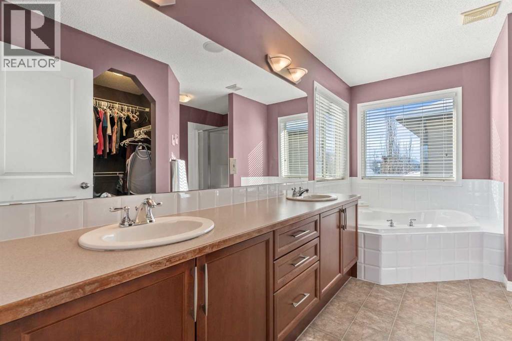 15 Chapalina Close Se, Calgary, AB - Indoor Photo Showing Bathroom