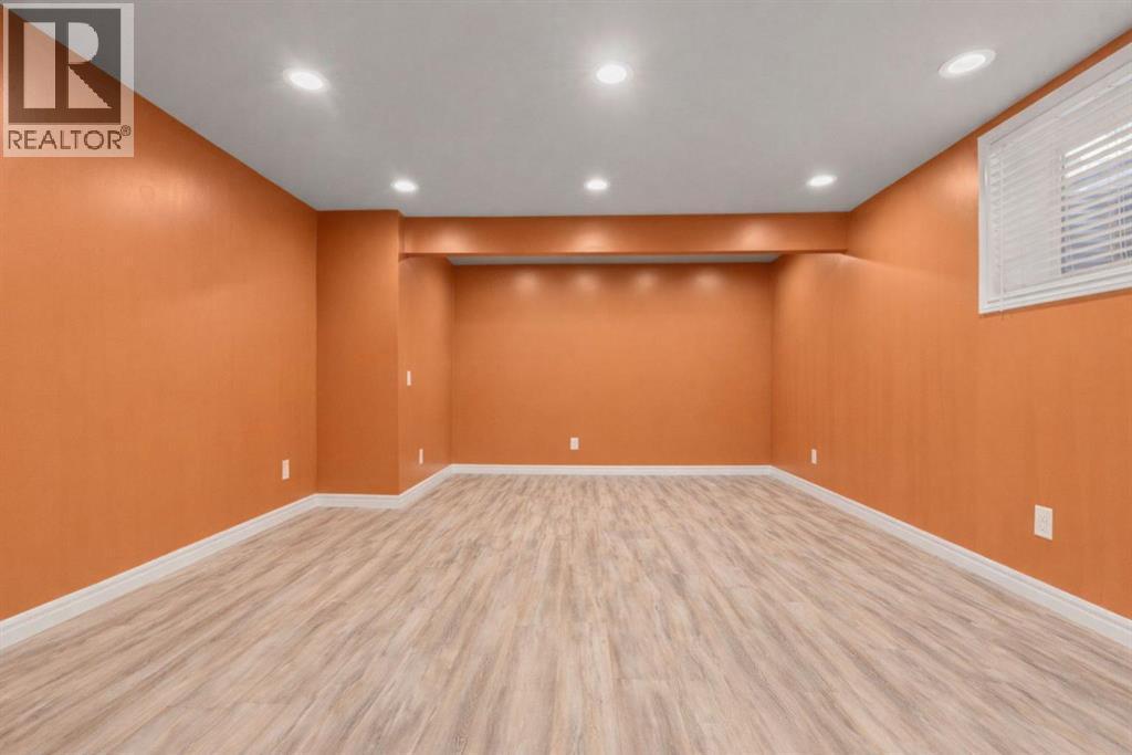 15 Chapalina Close Se, Calgary, AB - Indoor Photo Showing Other Room