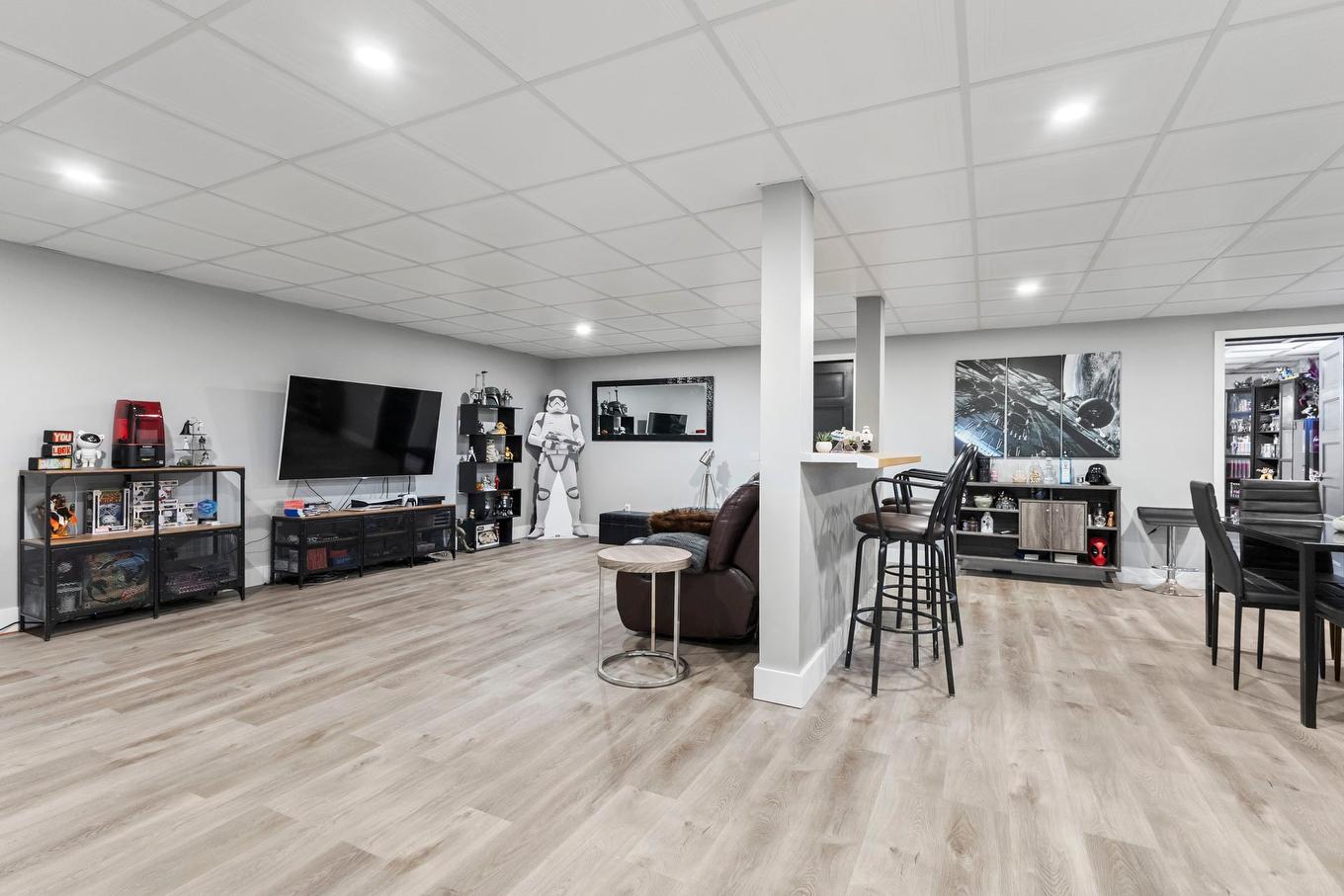 Playroom - 2105 Ch. Ste-Élisabeth, Saint-Lazare, QC - Indoor