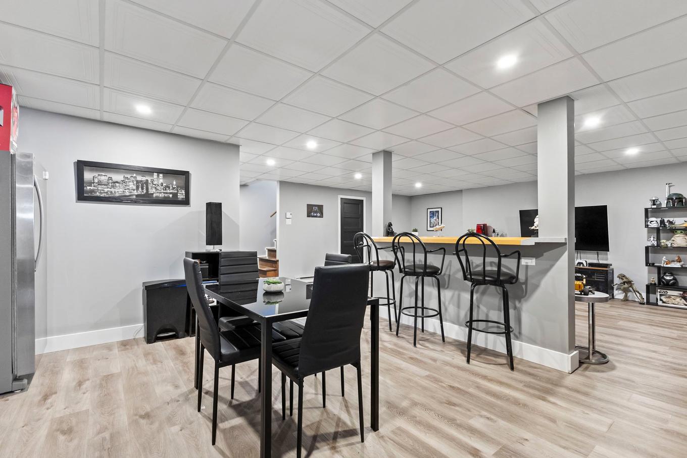 Playroom - 2105 Ch. Ste-Élisabeth, Saint-Lazare, QC - Indoor