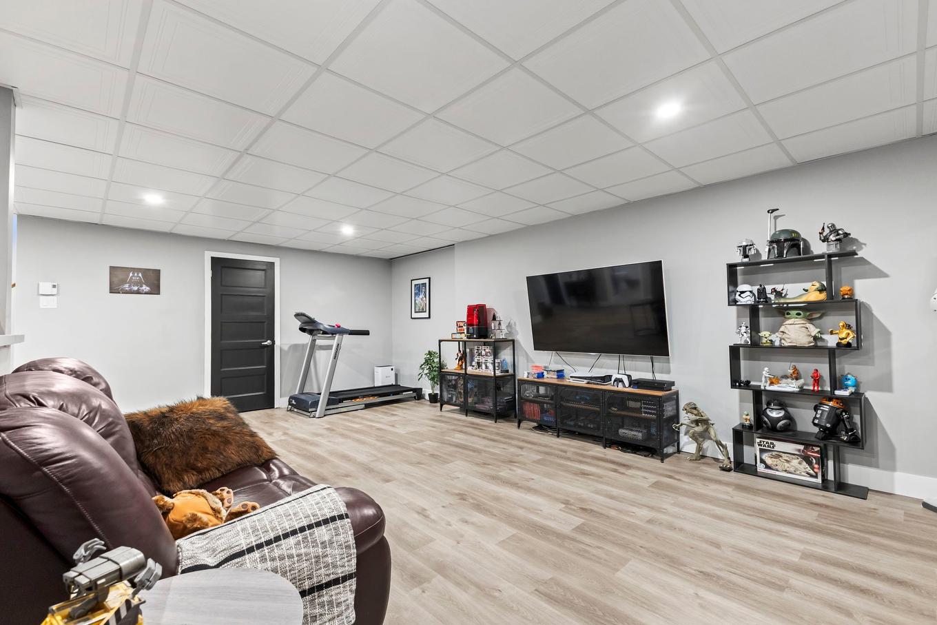 Playroom - 2105 Ch. Ste-Élisabeth, Saint-Lazare, QC - Indoor Photo Showing Basement