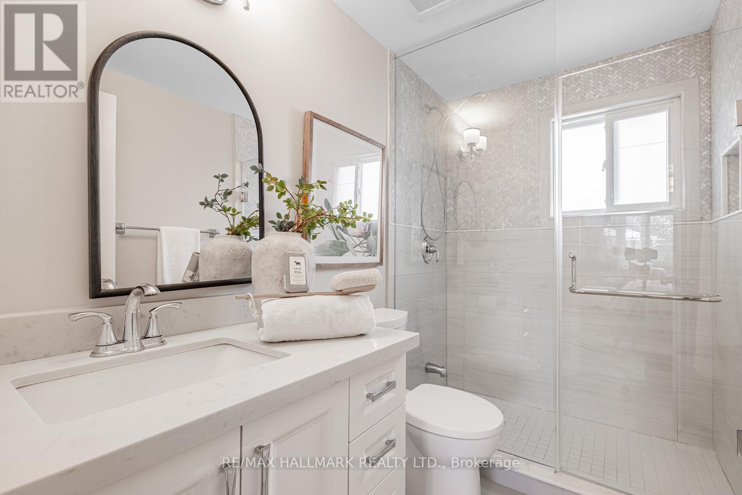 29 Canterbury Court, Richmond Hill, ON - Indoor Photo Showing Bathroom