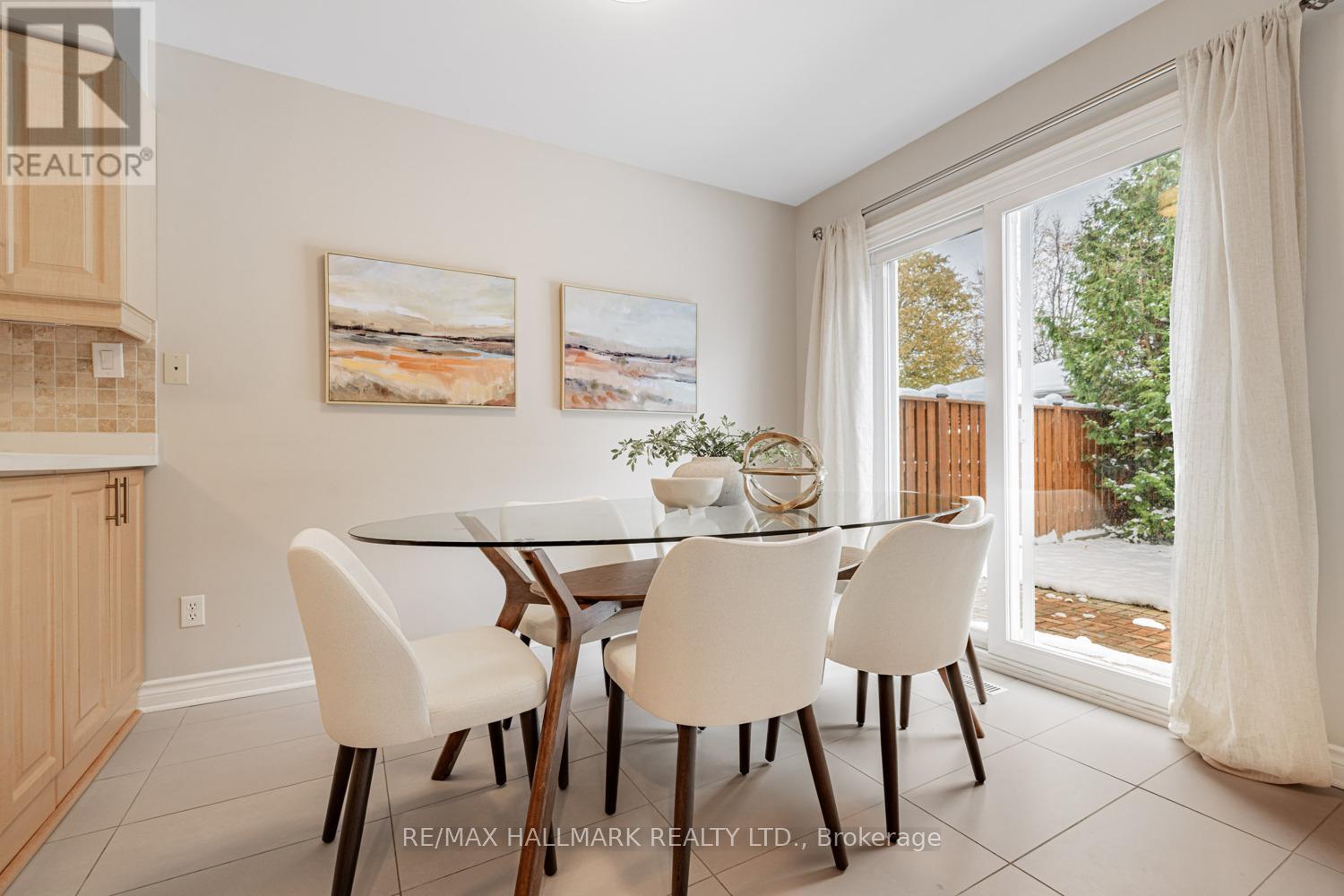 29 Canterbury Court, Richmond Hill, ON - Indoor Photo Showing Dining Room
