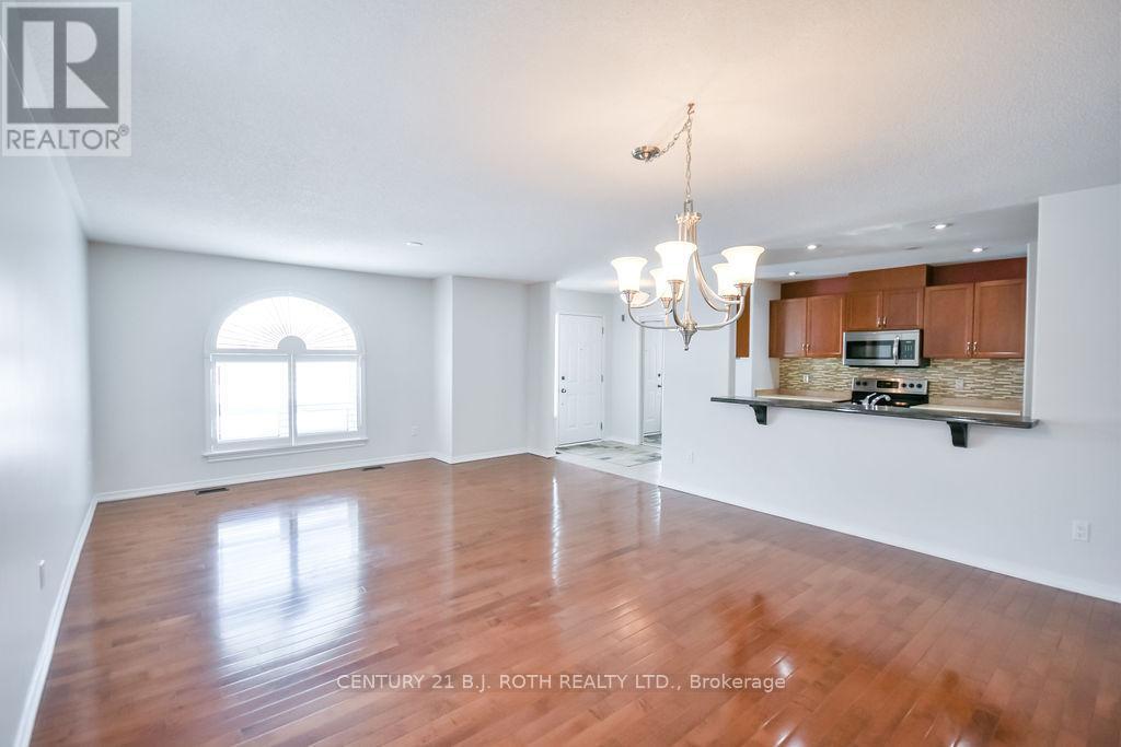 25 - 318 Little Avenue, Barrie, ON - Indoor