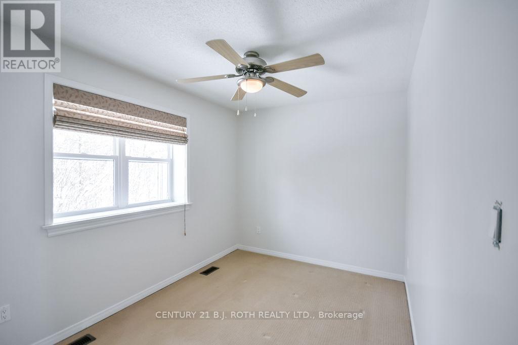 25 - 318 Little Avenue, Barrie, ON - Indoor Photo Showing Other Room