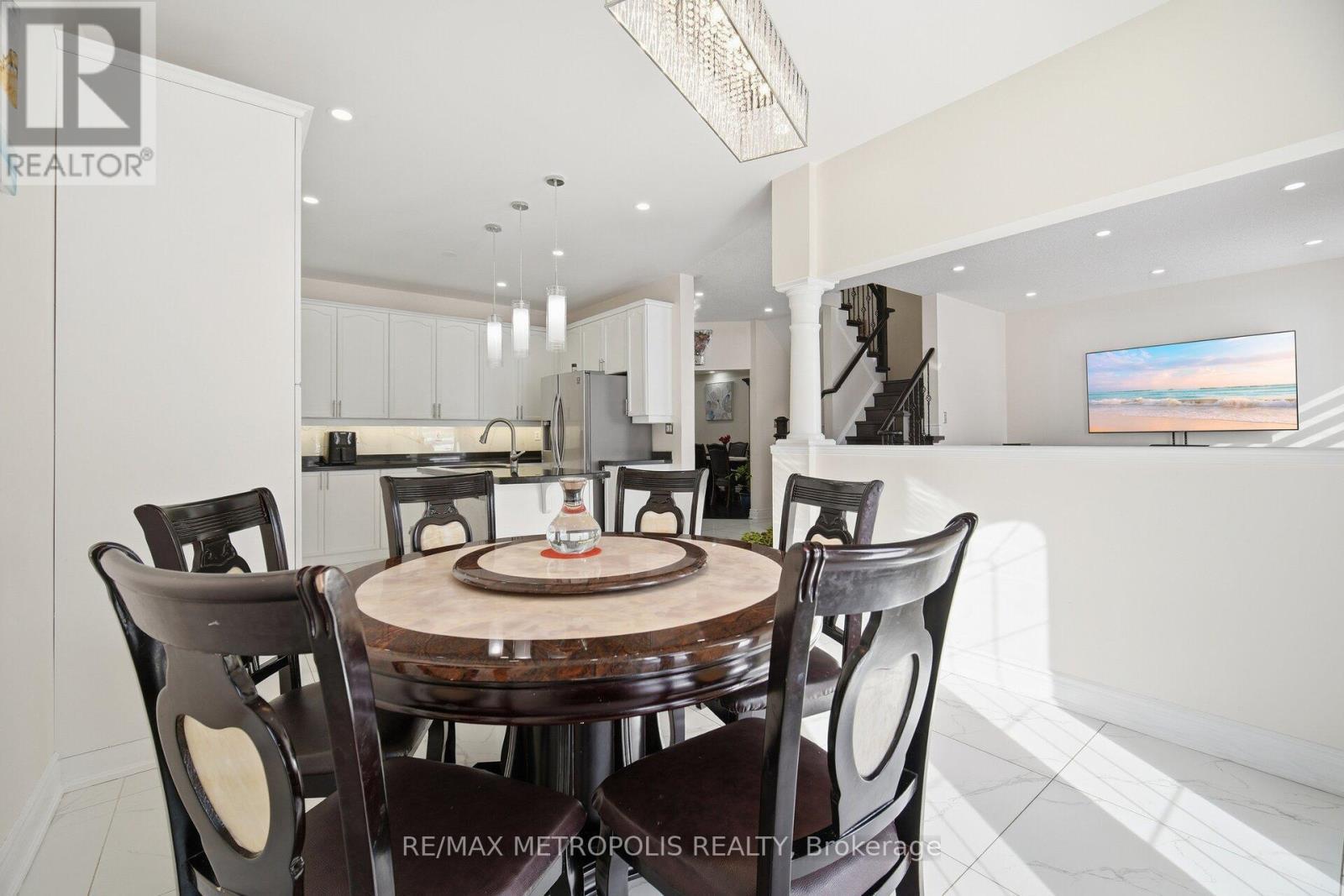 43 El Camino Way, Brampton, ON - Indoor Photo Showing Dining Room