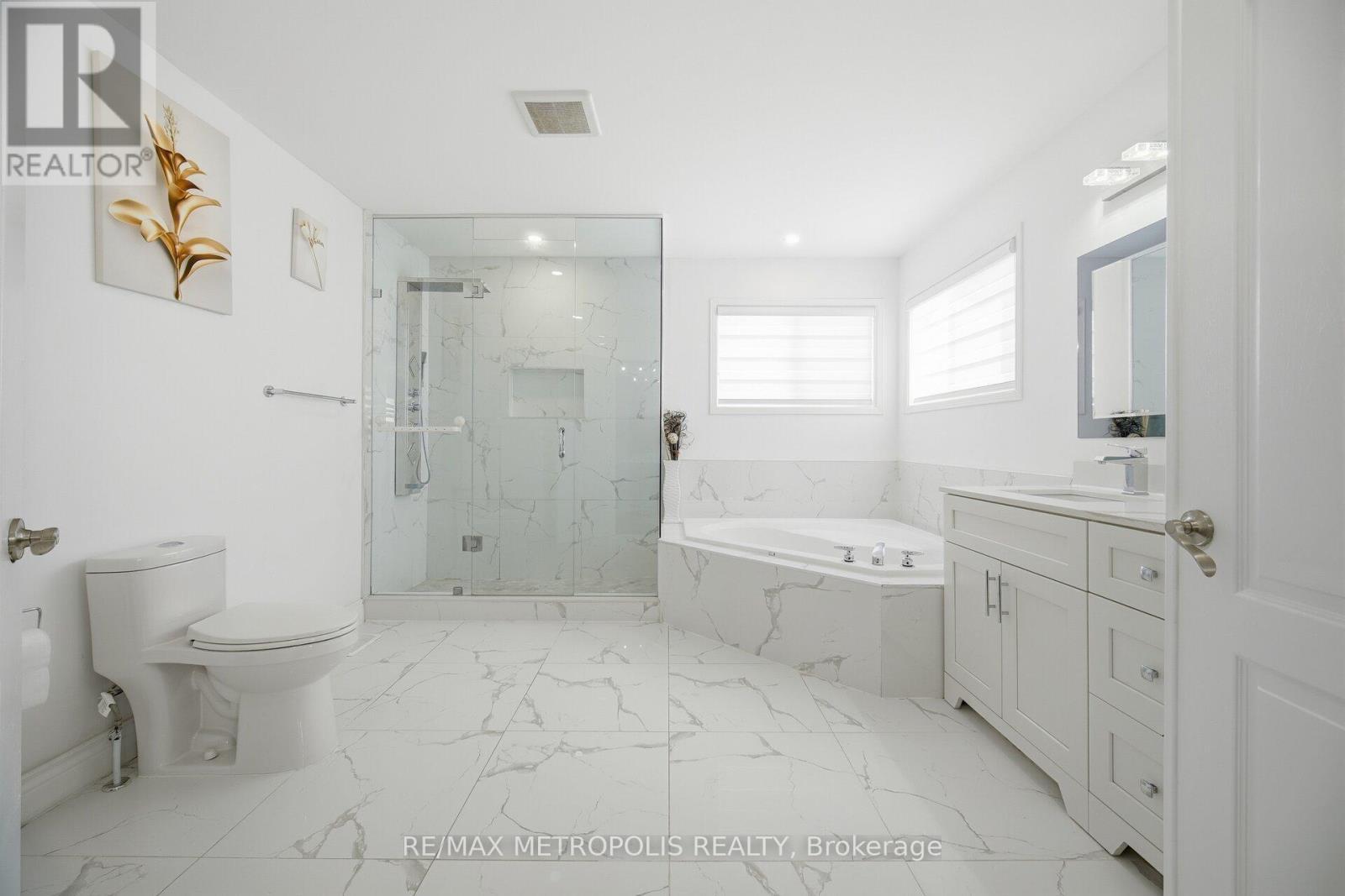 43 El Camino Way, Brampton, ON - Indoor Photo Showing Bathroom