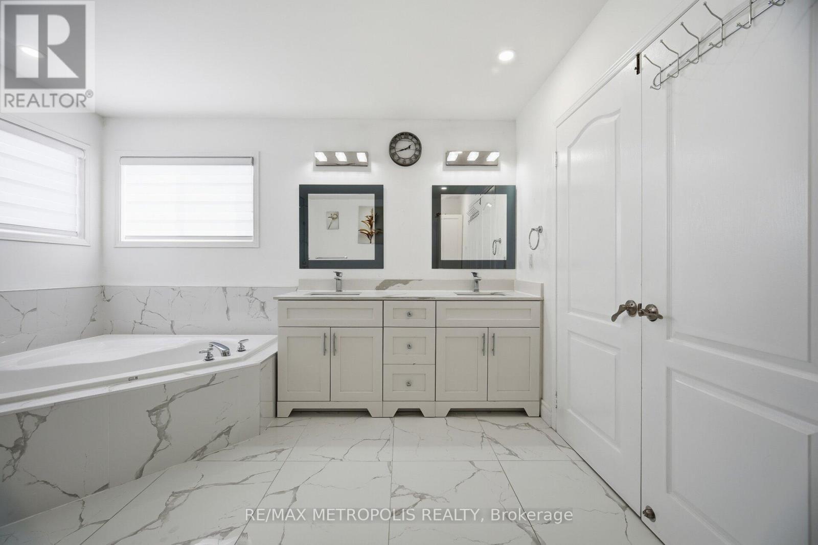 43 El Camino Way, Brampton, ON - Indoor Photo Showing Bathroom
