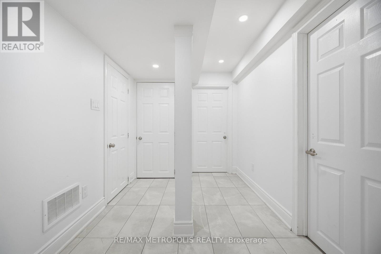 43 El Camino Way, Brampton, ON - Indoor Photo Showing Other Room