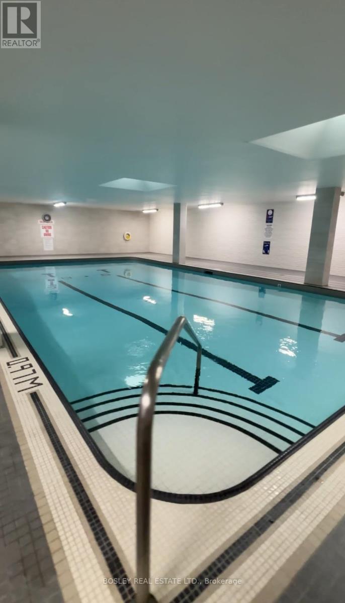 1008 - 511 The West Mall, Toronto, ON - Indoor Photo Showing Other Room